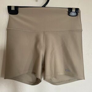 Alo shorts